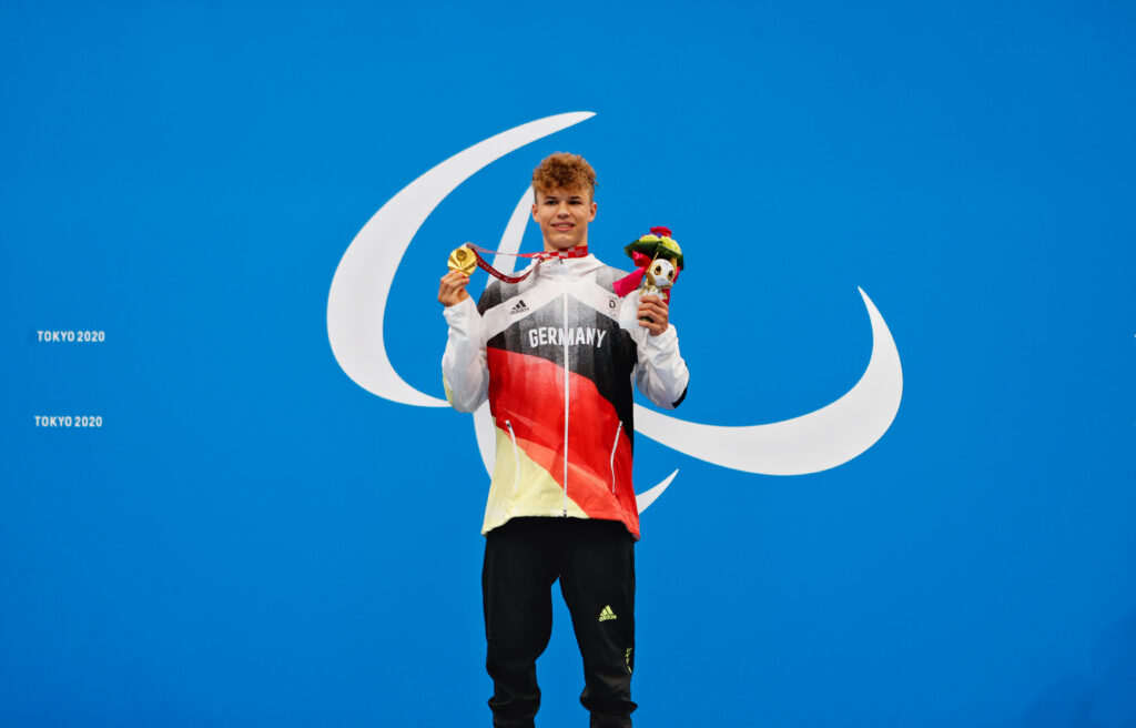 Taliso Engel mit Paralympics Gold 100 Brust